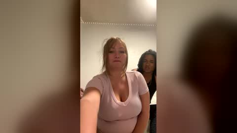 kittygiz online show from 8, 6, 2026