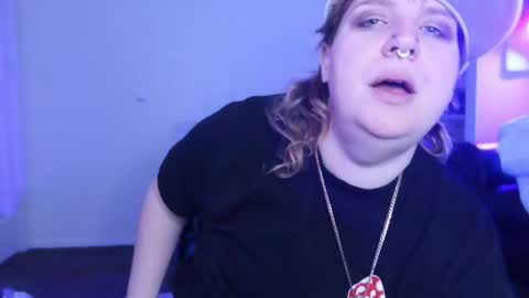 Snapshot of kittykay86 chatting on 9, 2, 2025 Bella Blue BBW online show from 9, 2, 2025