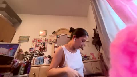 kittyluvx online show from 12, 2, 2025