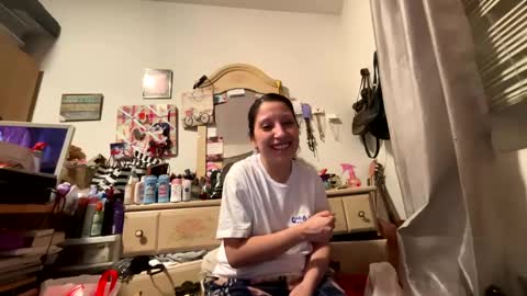 kittyluvx online show from 13, 2, 2025
