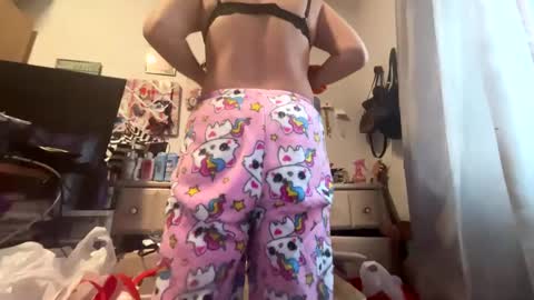 kittyluvx online show from 15, 2, 2025