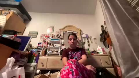 kittyluvx online show from 6, 10, 2025