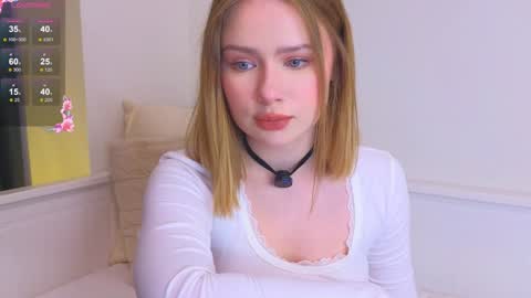 Snapshot of kittymeow_xxx chatting on 18, 12, 2025 Sofia online show from 18, 12, 2025