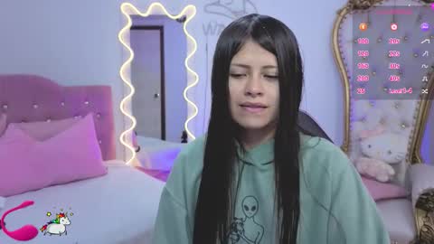 Snapshot of kittystar_tay chatting on 25, 11, 2025 Kitty online show from 25, 11, 2025