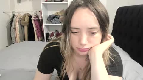 Snapshot of kittywantslove23 chatting on 16, 10, 2025 kittywantslove23 online show from 16, 10, 2025