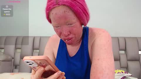 kittywhiteass online show from 12, 11, 2025