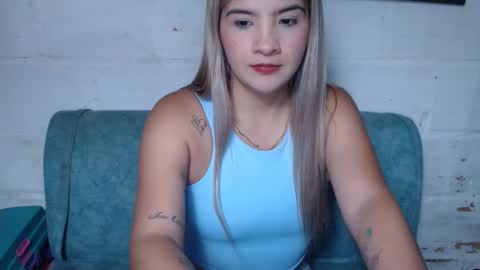 kittyzevee_ online show from 26, 3, 2026
