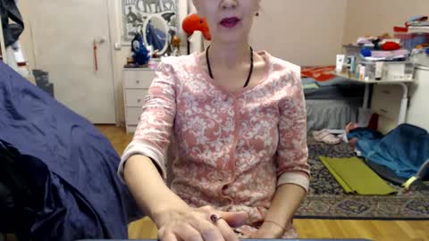 KiuminBerry online show from 16, 2, 2025