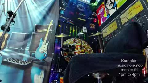 kiveuxmakeu online show from 5, 12, 2025