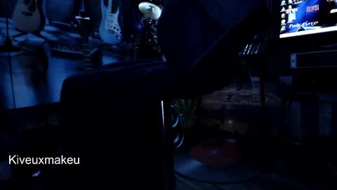 kiveuxmakeu online show from 5, 4, 2026