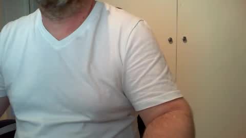 Snapshot of kiwiben45 chatting on 29, 5, 2026 Ben online show from 29, 5, 2026