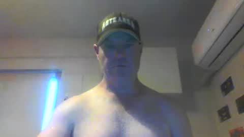 Snapshot of kiwiguy19773 chatting on 2, 2, 2025 kiwiguy19773 online show from 2, 2, 2025