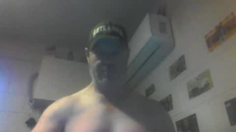 kiwiguy19773 online show from 23, 4, 2026