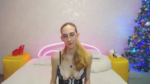 Snapshot of klaryevans chatting on 27, 12, 2024 Klary online show from 27, 12, 2024
