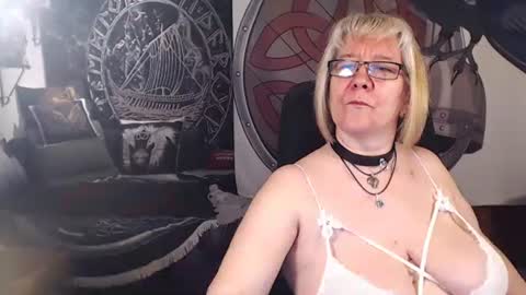 Michelle online show from 26, 2, 2025