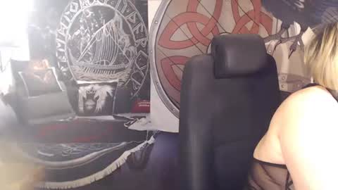 Michelle online show from 28, 2, 2025