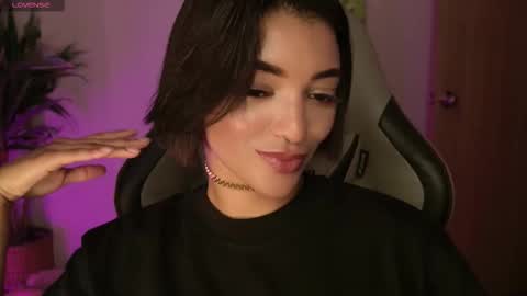 Snapshot of kleogold_1 chatting on 24, 10, 2025 Christina online show from 24, 10, 2025