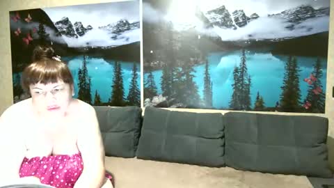 Snapshot of kleosnow chatting on 23, 9, 2025 Kleosnow online show from 23, 9, 2025