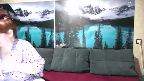 Snapshot of kleosnow chatting on 1, 12, 2025 Kleosnow online show from 1, 12, 2025