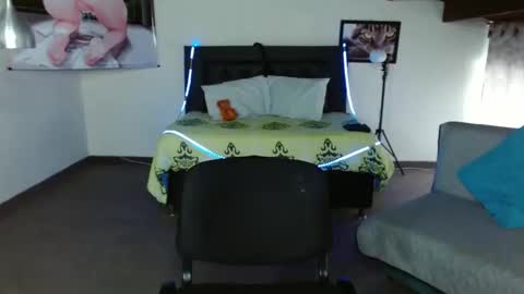 Snapshot of kloe_deker chatting on 17, 2, 2025 Kloe deker online show from 17, 2, 2025