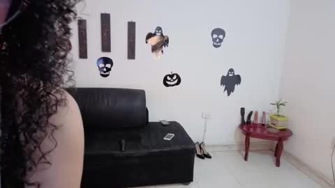 Kloe  online show from 15, 10, 2025