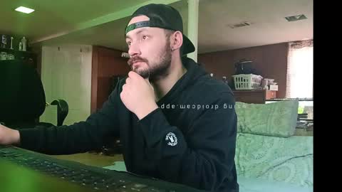 LOUiViLAN online show from 25, 2, 2025