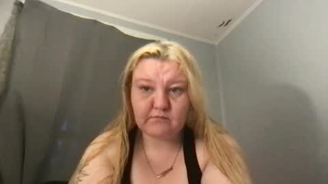 kmarie1196 online show from 13, 7, 2026