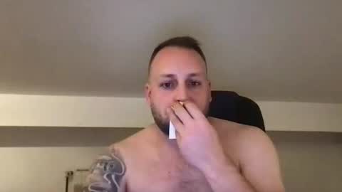 Snapshot of kobasic chatting on 25, 10, 2025 hugo online show from 25, 10, 2025