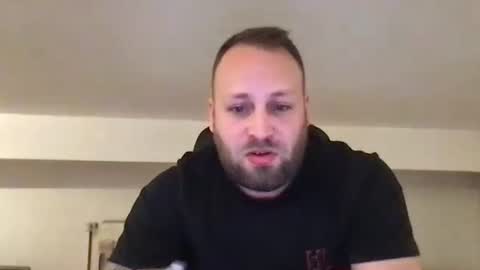 Snapshot of kobasic chatting on 30, 11, 2025 hugo online show from 30, 11, 2025