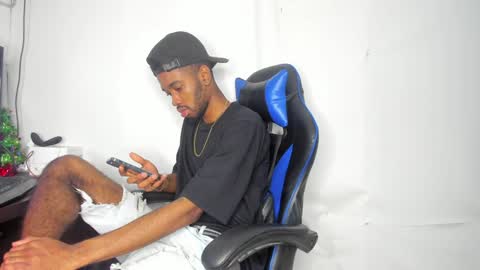 Snapshot of kofi_exotic_ chatting on 24, 12, 2024 kofi online show from 24, 12, 2024