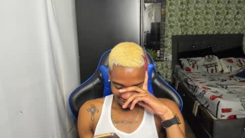 Snapshot of kofi_exotic_ chatting on 24, 11, 2025 kofi online show from 24, 11, 2025