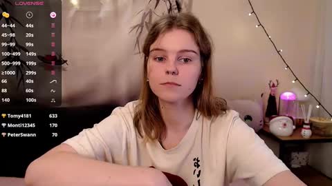 Snapshot of komorebbi chatting on 28, 12, 2024 Marta online show from 28, 12, 2024