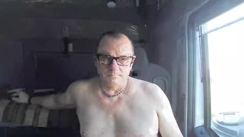 Snapshot of komputer123456789 chatting on 8, 3, 2025 Bogdan online show from 8, 3, 2025