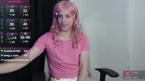 Snapshot of koneko_nya chatting on 26, 12, 2024  Riley  online show from 26, 12, 2024