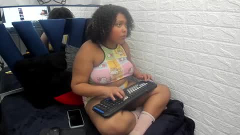 Snapshot of kooral_ebony chatting on 5, 3, 2026 KOORAL EBONY online show from 5, 3, 2026