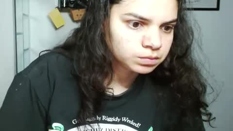 Snapshot of koranikky08 chatting on 9, 10, 2025 Karoll online show from 9, 10, 2025