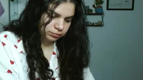 Snapshot of koranikky08 chatting on 28, 10, 2025 Karoll online show from 28, 10, 2025