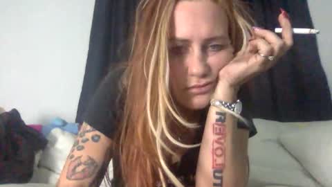 koyoteej online show from 6, 1, 2026