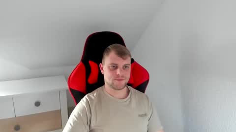 Snapshot of kozik1992 chatting on 4, 2, 2025 Bartek online show from 4, 2, 2025