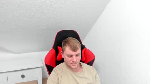 Snapshot of kozik1992 chatting on 14, 2, 2025 Bartek online show from 14, 2, 2025