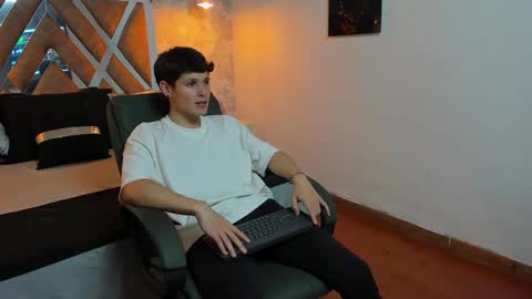 Snapshot of kraven_lust chatting on 26, 9, 2025 Kraven online show from 26, 9, 2025