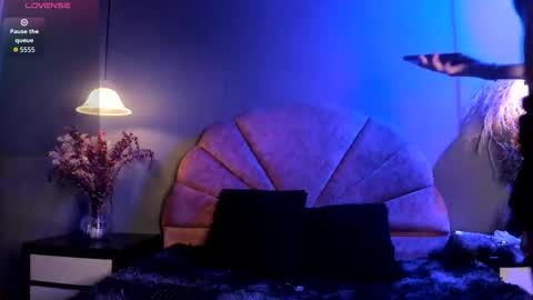 Nahomi online show from 12, 11, 2025