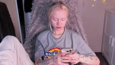 kris_grant online show from 20, 11, 2025