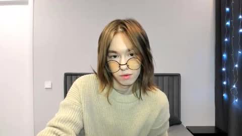 krisfemboy online show from 7, 1, 2026