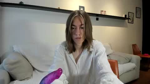 krisfemboy online show from 21, 7, 2026