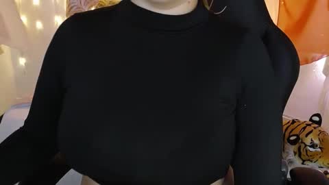 Snapshot of krishnaveni435486 chatting on 28, 10, 2025 Krish online show from 28, 10, 2025