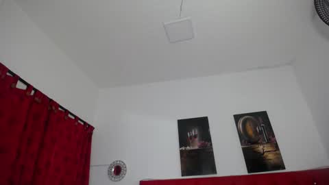 kriss_sweetboobs online show from 7, 3, 2025