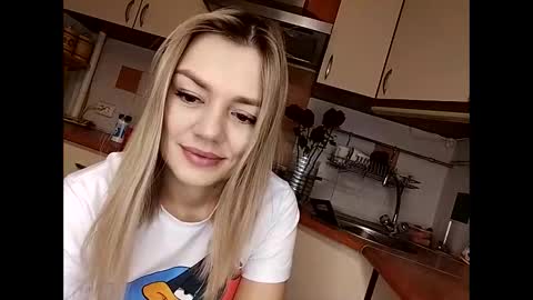 KrissSexi online show from 16, 2, 2025