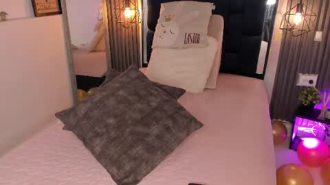 Snapshot of kristakinnky chatting on 20, 7, 2026 BETANIA online show from 20, 7, 2026