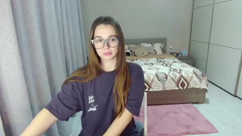 twitter    Annemarye 23 online show from 22, 11, 2025